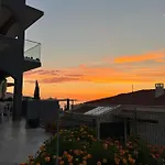 Panoramic Malis *