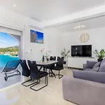 Panoramic Malis Apartment *