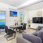 Apartment Panoramic Malis *